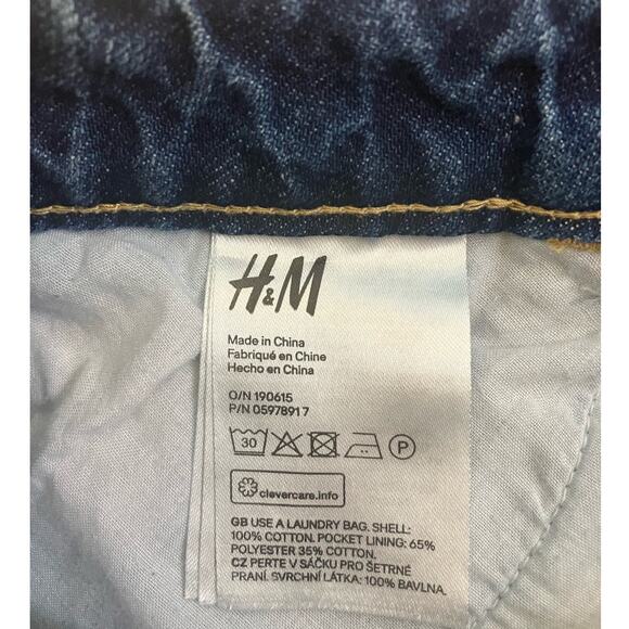 H&M &Denim Distressed Denim Shorts Size 6 - Picture 3 of 4